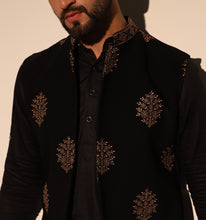 Load image into Gallery viewer, Prithviraj Black Embroidered Long Nehru Jacket
