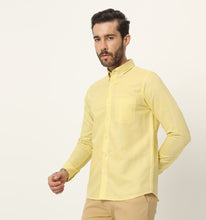 Load image into Gallery viewer, Pineapple Linen Shirt
