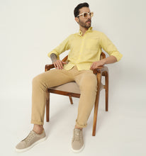 Load image into Gallery viewer, Pineapple Linen Shirt
