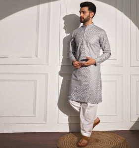 Aaghaz Embroidered Kurta