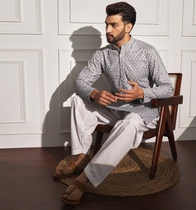 Aaghaz Embroidered Kurta