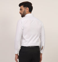 Load image into Gallery viewer, Wrinkle Free Classic White Shirt
