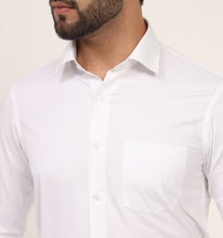 Load image into Gallery viewer, Wrinkle Free Classic White Shirt
