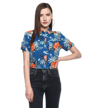 Load image into Gallery viewer, Tropic Crop Shirt
