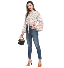 Load image into Gallery viewer, Floweret Knot Shirt
